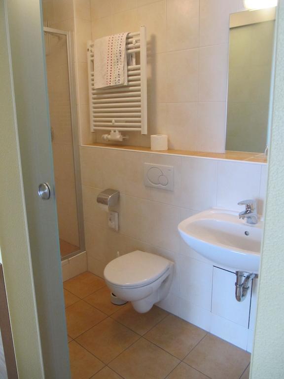Gasthaus Zum güldenen Rößlein Homburg  Zimmer foto