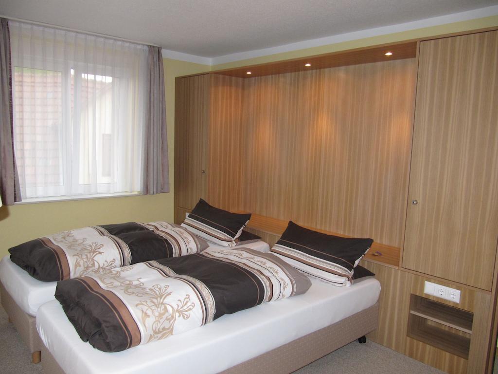 Gasthaus Zum güldenen Rößlein Homburg  Zimmer foto